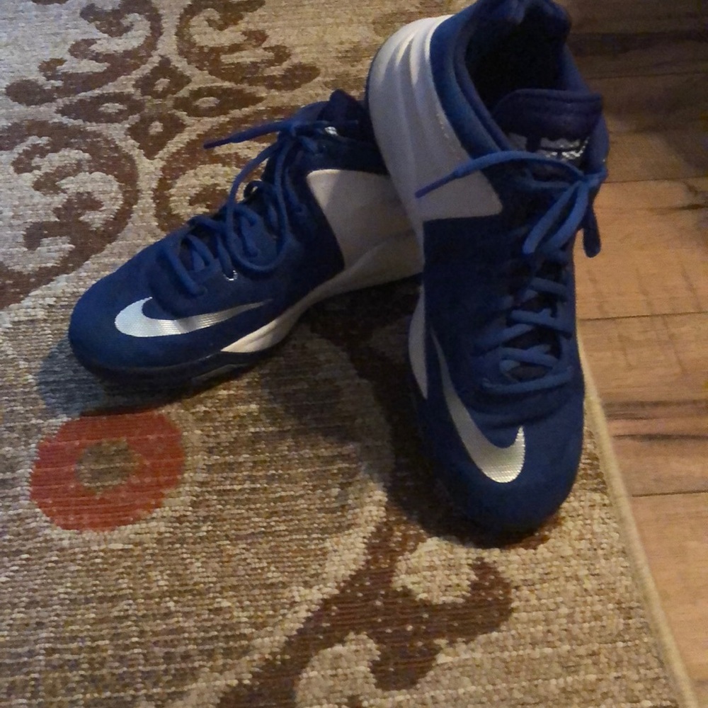 Nike LeBron Zoom size 9.5 Men’s